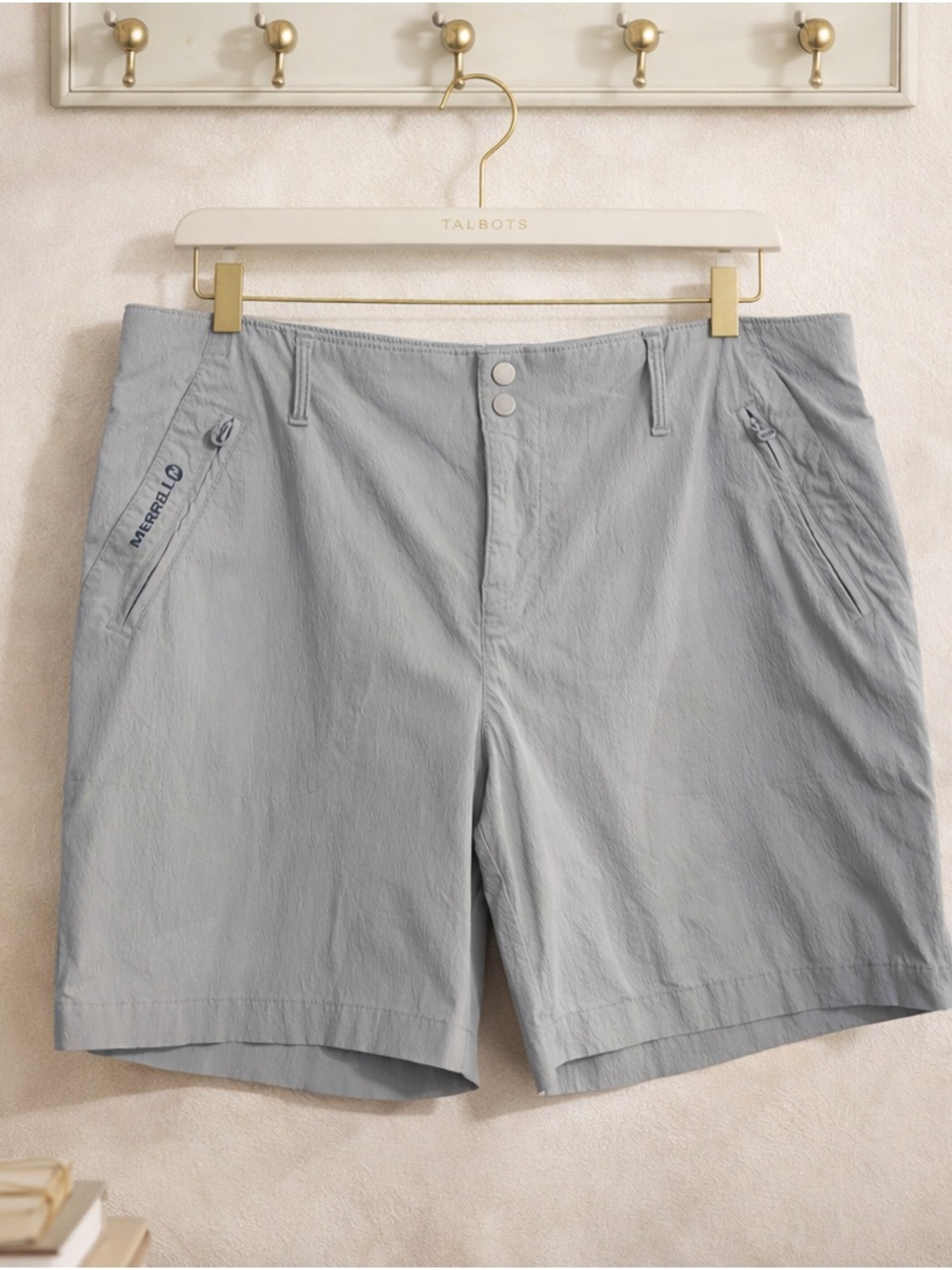 Talbots Men's Pale Gray Flat-Front Casual Shorts